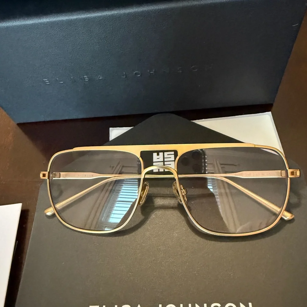Elisa Johnson contemporary men